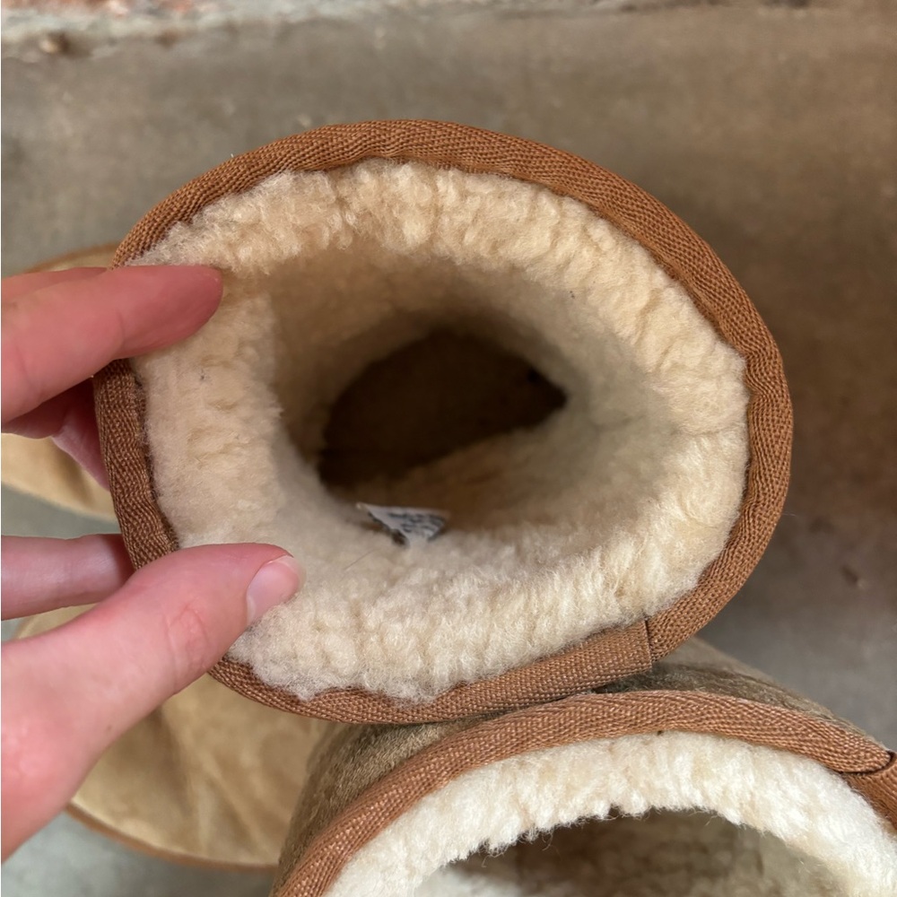 UGG Classic Short Boots Chestnut - Picture 7 of 12